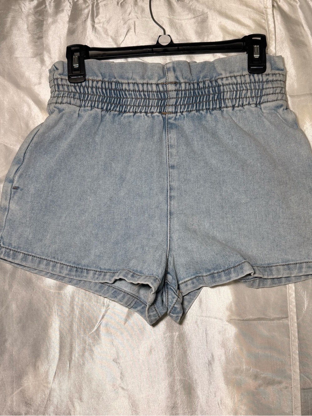 Women’s Pacsun paper bag blue denim Mom shorts high rise size M elastic waist